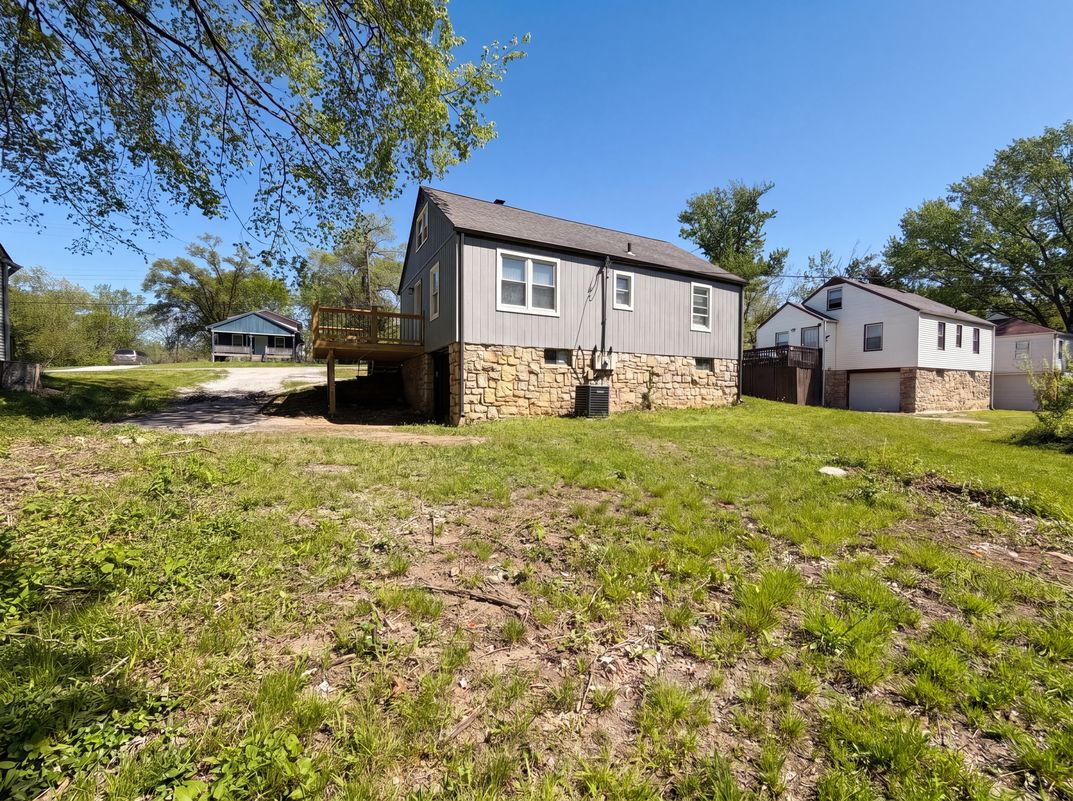 Photo 5 of 19 of 5525 Yecker Ave, Kansas City, KS
