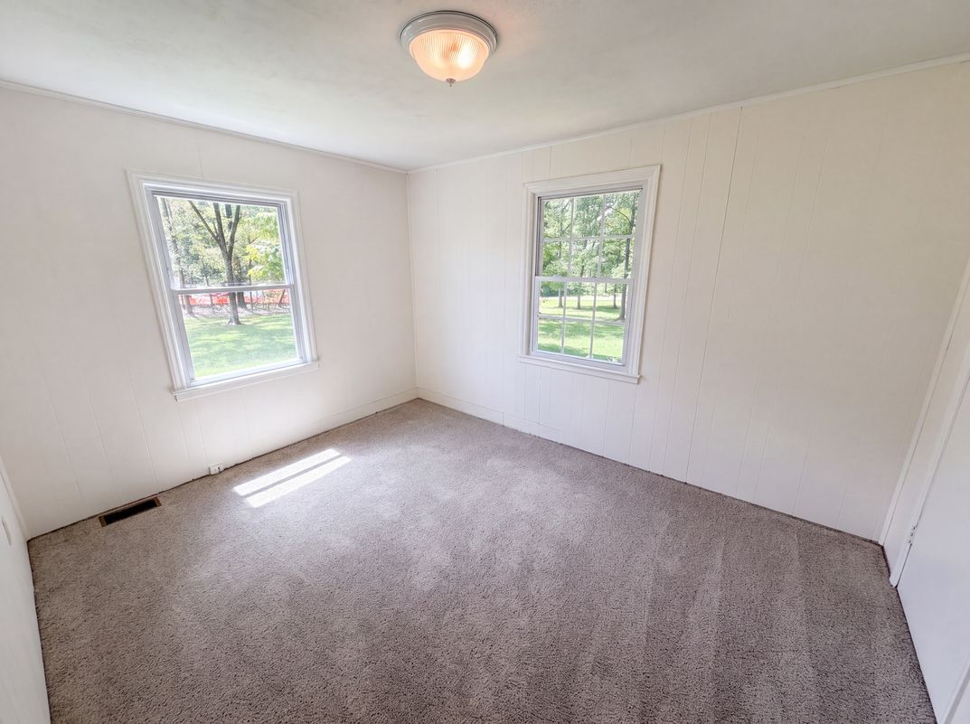 Photo 10 of 23 of 5100 Robinwood Dr, Charlotte, NC