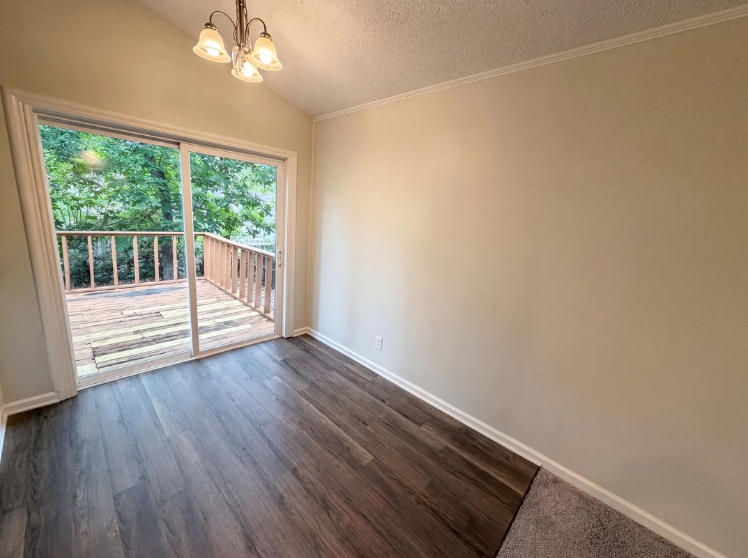 Photo 11 of 22 of 1820 Chantilly Dr, Columbia, SC