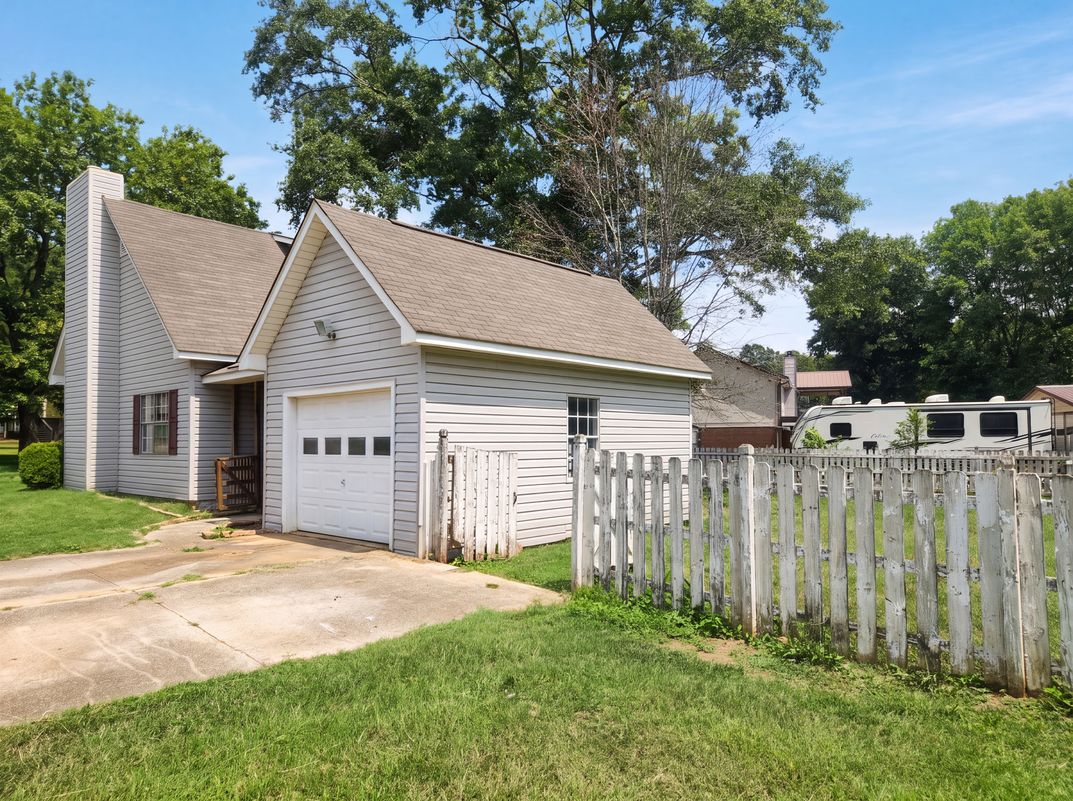 Photo 49 of 58 of 4334 Morningside Dr, Helena, AL