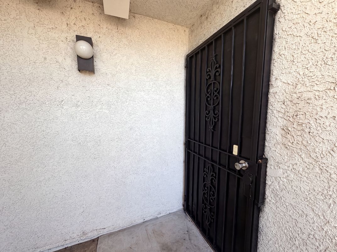 Photo 6 of 23 of 1701 E Katie Ave, Las Vegas, NV