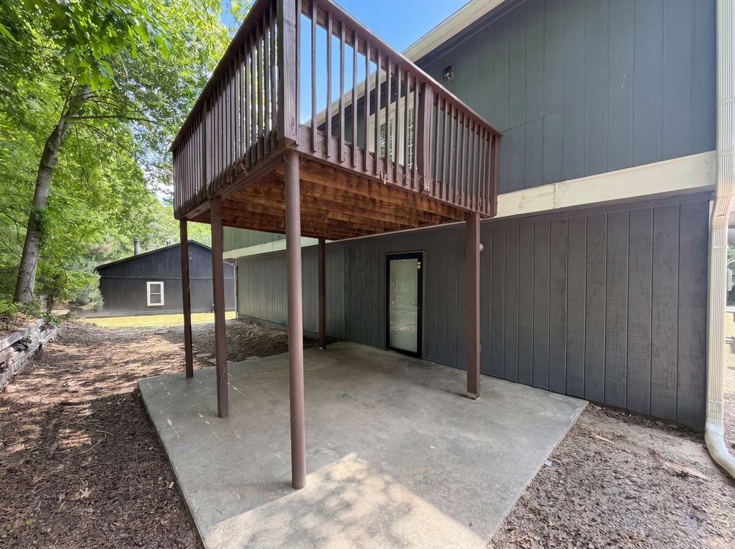 Photo 5 of 19 of 7020 Greenbower Ln, Atlanta, GA
