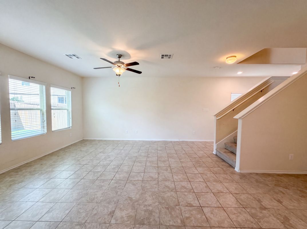 Photo 6 of 18 of 276 Circle Way, Jarrell, TX