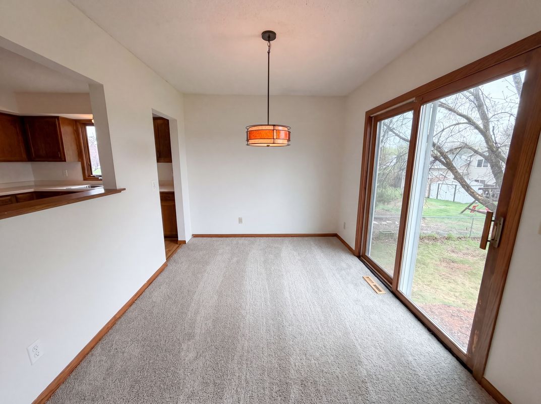 Photo 9 of 27 of 14012 Underclift St NW, Andover, MN