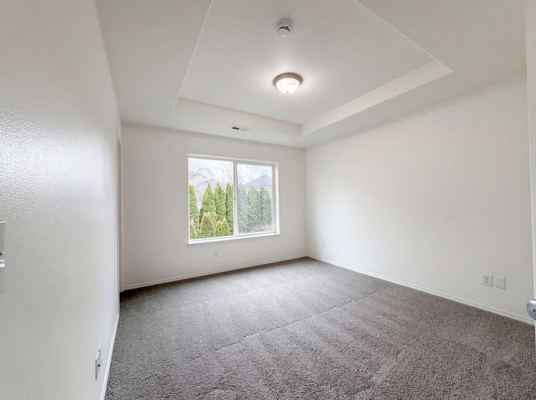Photo 4 of 22 of 1262 NE Kinney St, Hillsboro, OR