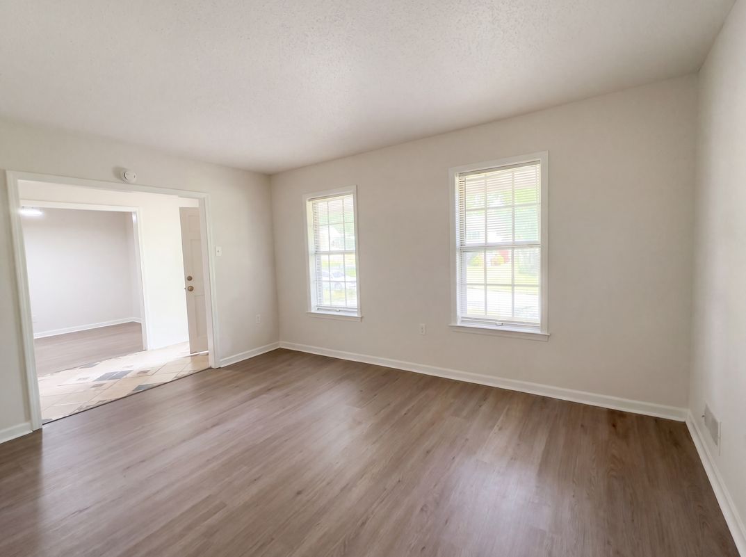 Photo 13 of 43 of 4803 Priscilla Ave, Memphis, TN