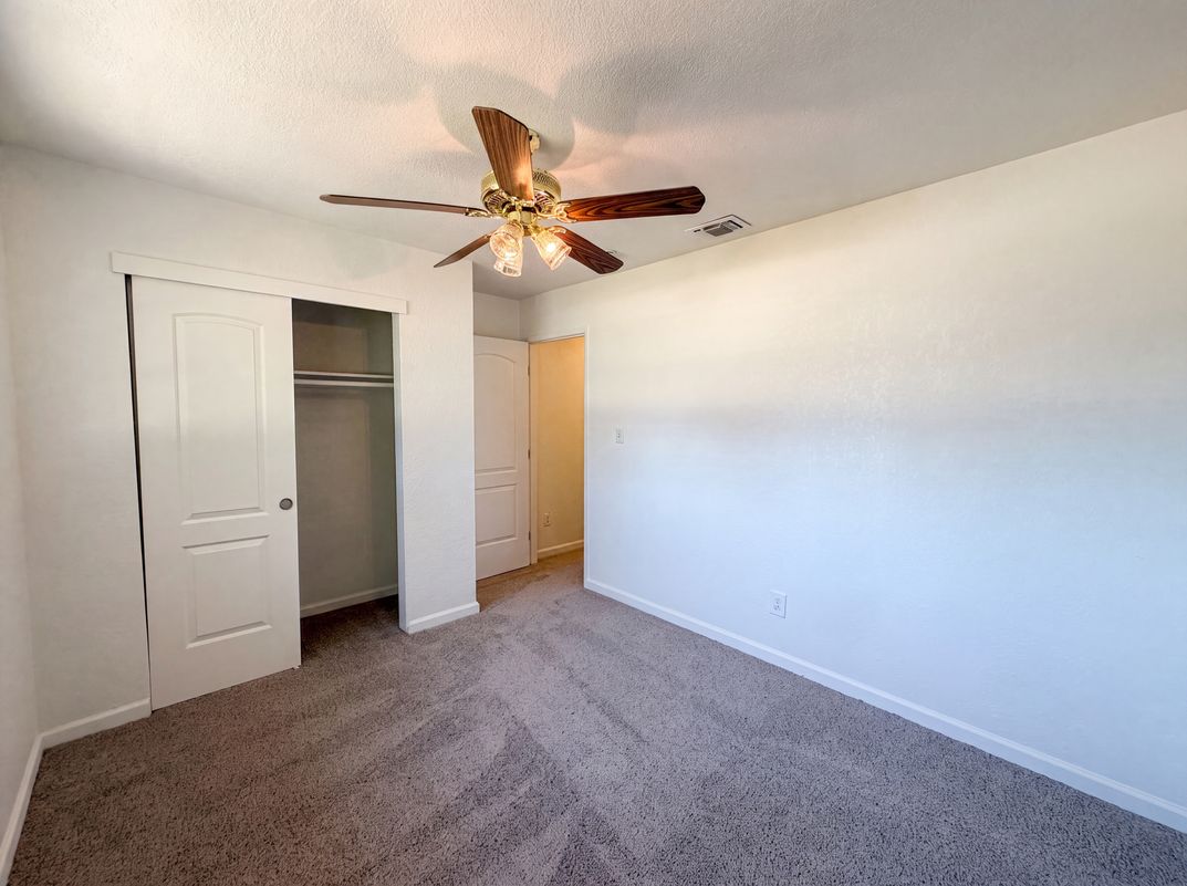 Photo 16 of 29 of 7431 Garden Gate Dr, Citrus Heights, CA