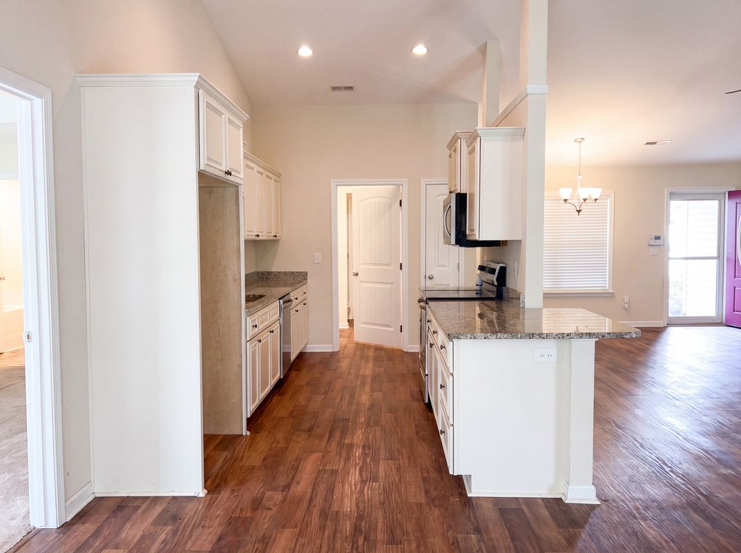 Photo 2 of 28 of 1528 Abberbury Dr, Conway, SC