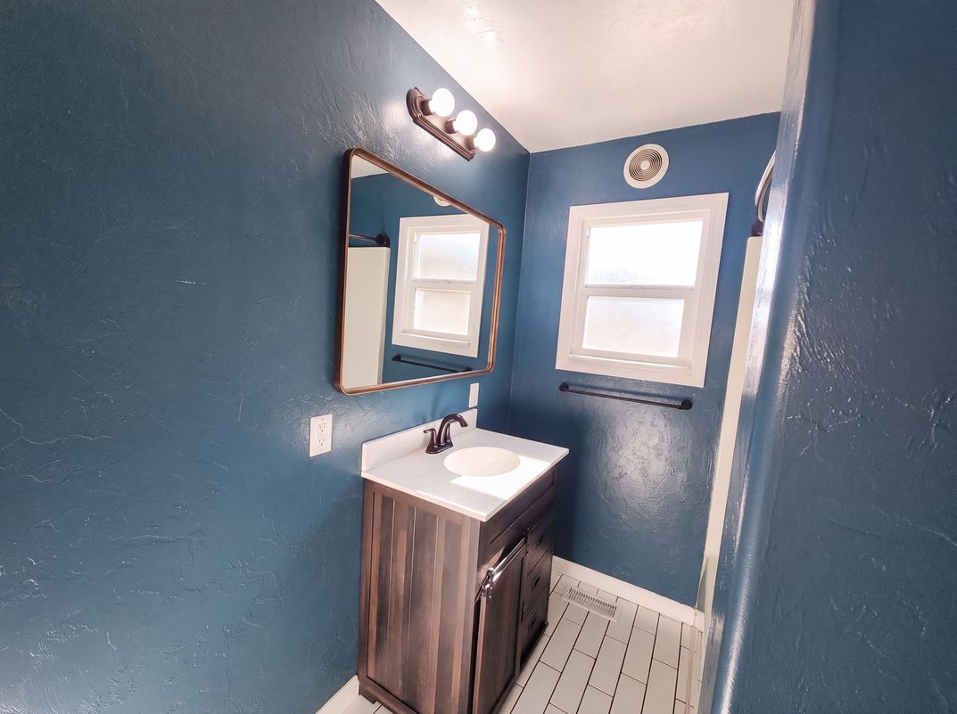 Photo 11 of 22 of 93291 Prairie Rd, Junction City, OR