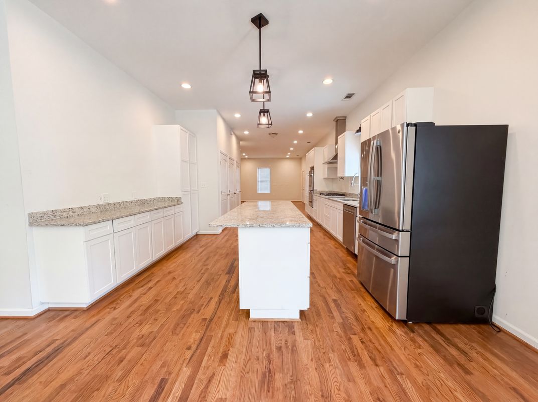 Photo 6 of 22 of 861 77th St S, Birmingham, AL