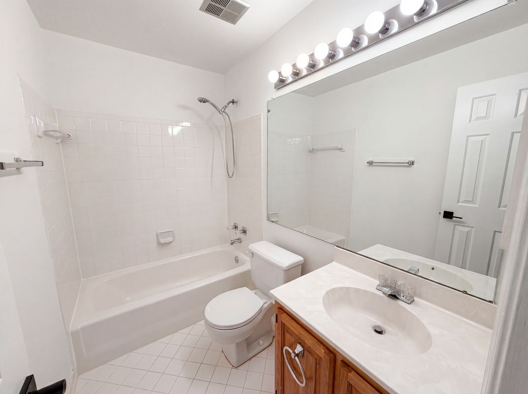 Photo 17 of 27 of 8509 Ivoryton Way, Montgomery Village, MD