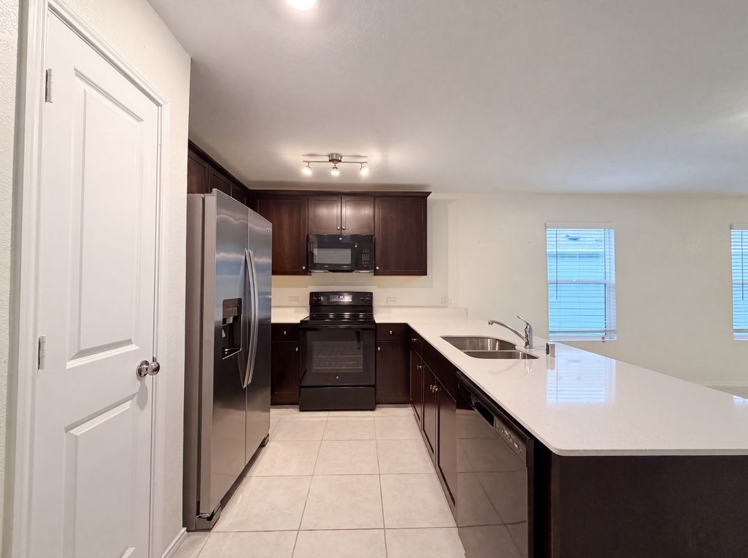 Photo 13 of 20 of 5832 Timber Point Dr, Princeton, TX