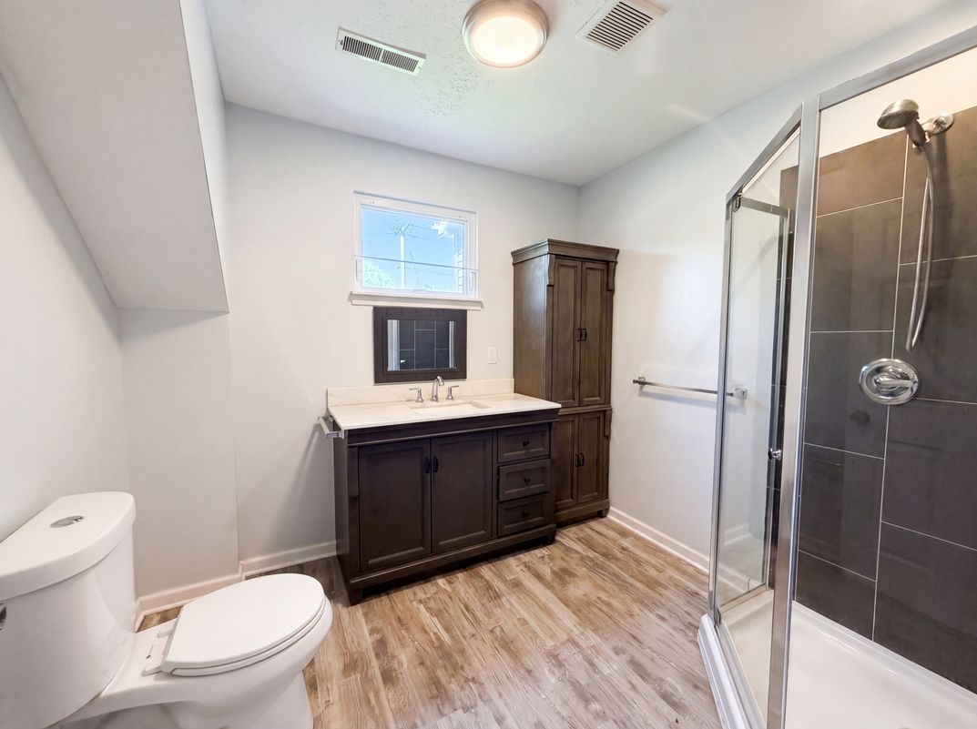 Photo 18 of 31 of 23691 Redfern Rd, Columbia Station, OH