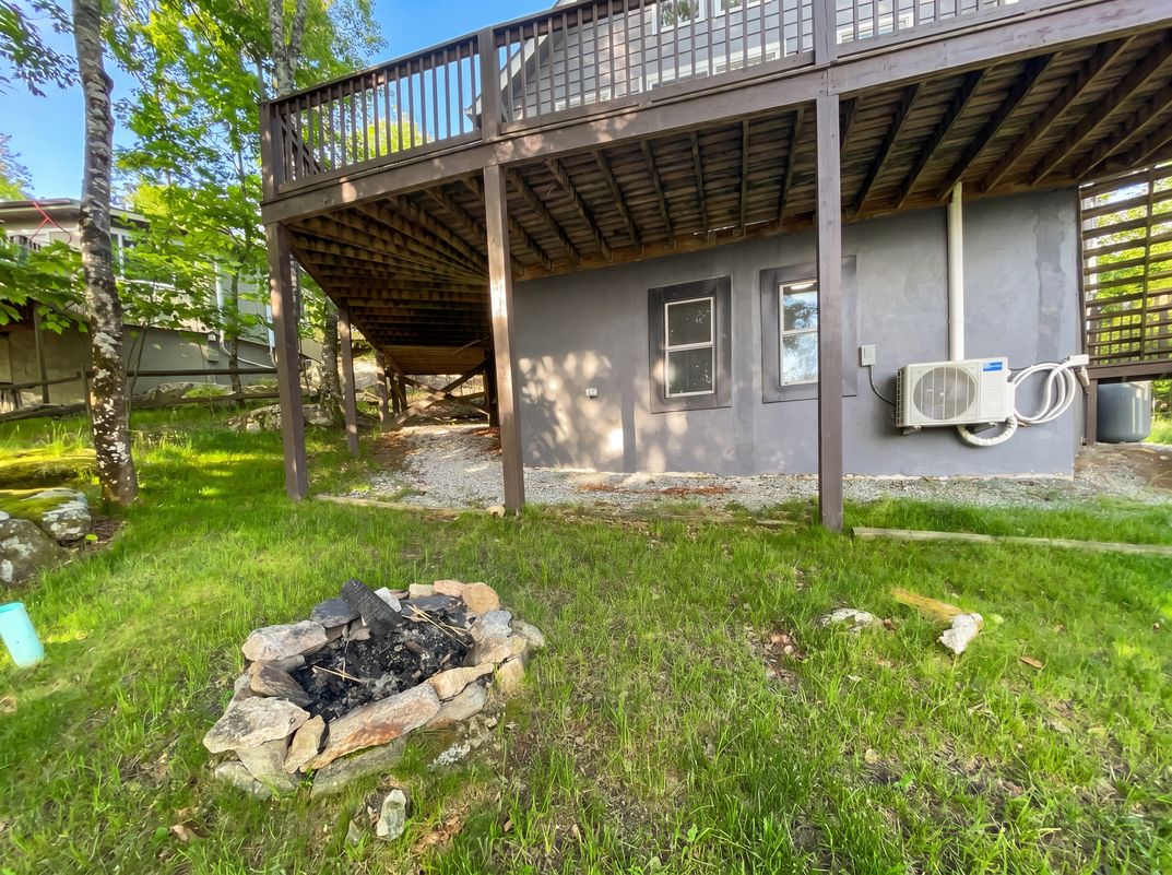 Photo 8 of 19 of 119 Beechwood Ln, Beech Mountain, NC