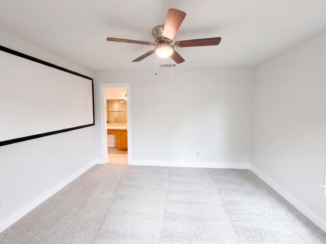 Photo 10 of 19 of 13324 Pandora Cir, Dallas, TX