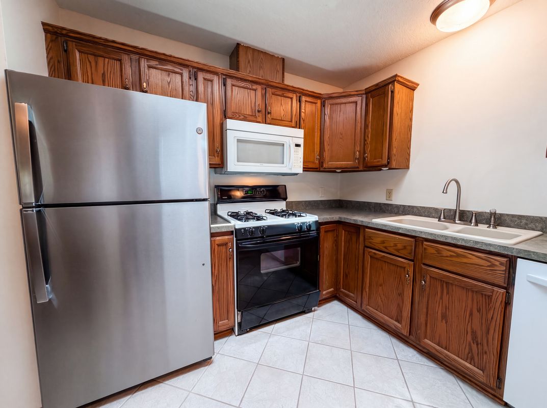 Photo 10 of 22 of 18216 Empire Trl, Farmington, MN