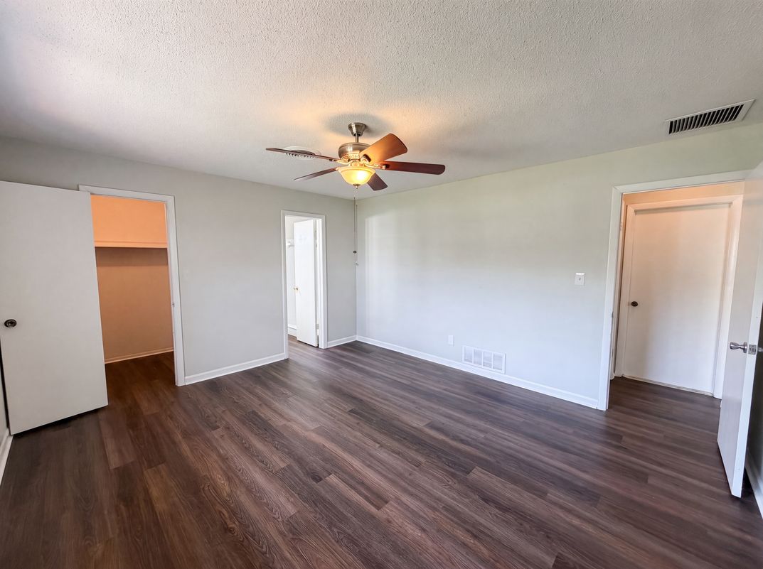 Photo 12 of 28 of 855 Murdock Blvd, Orlando, FL