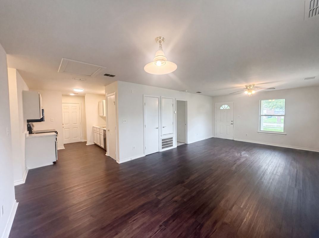 Property photo 3 of 721 Roosevelt Dr