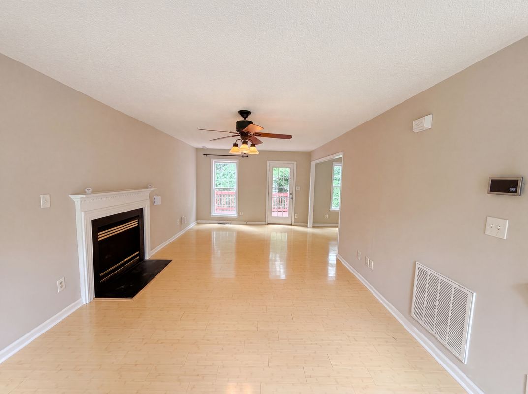 Photo 3 of 21 of 128 Morena Dr, Holly Springs, NC