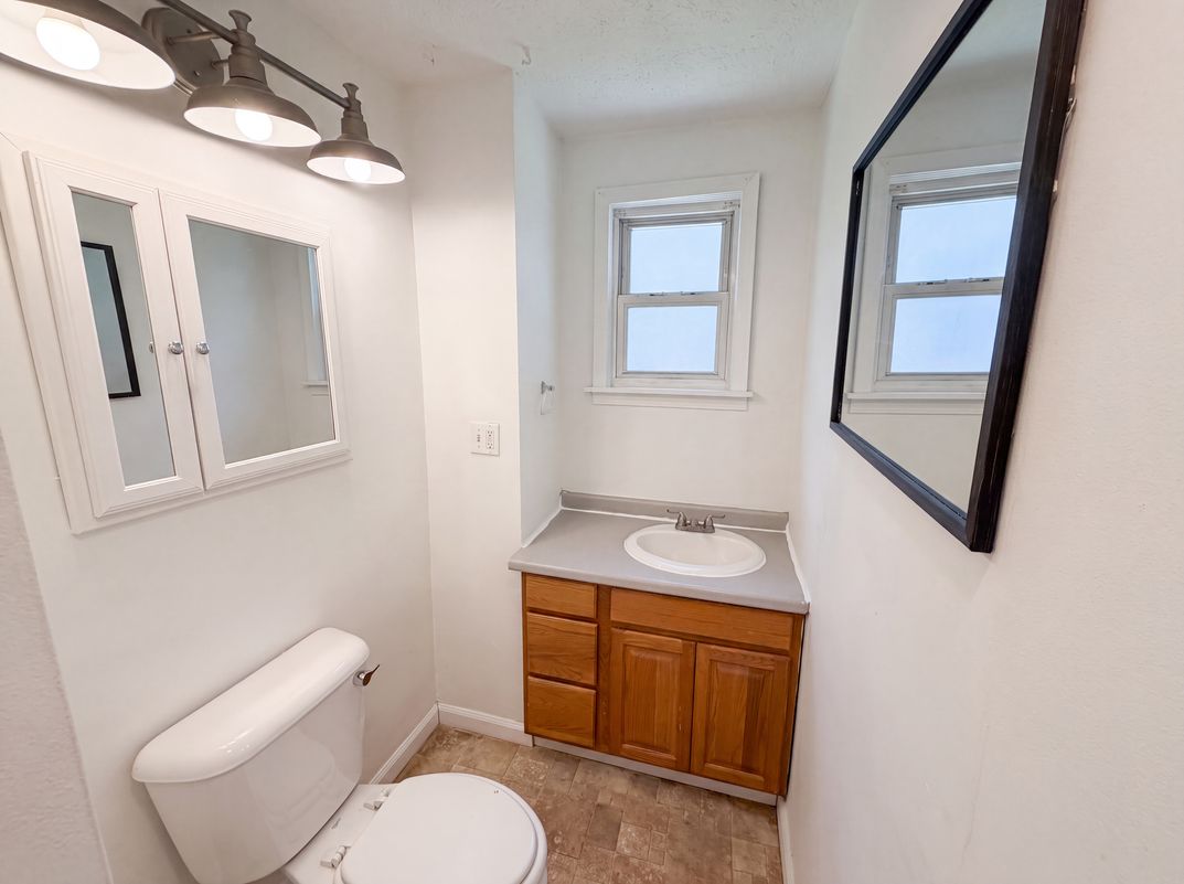 Photo 14 of 20 of 736 Bettes Ave, Akron, OH