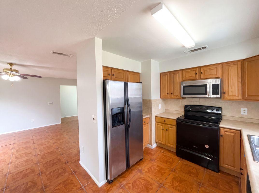 Photo 7 of 27 of 4805 Beacon St, Orlando, FL