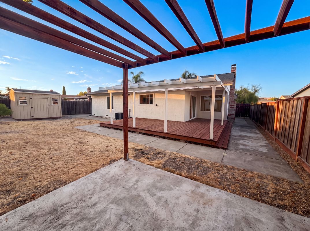 Photo 14 of 17 of 112 Aster Ct, Hercules, CA