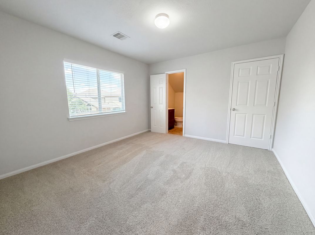 Photo 20 of 24 of 26306 Fox Ridge Ln, Katy, TX