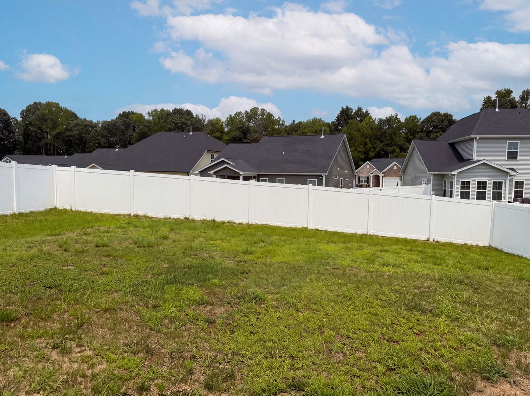 Photo 33 of 37 of 7463 Buckview Ct, Kernersville, NC