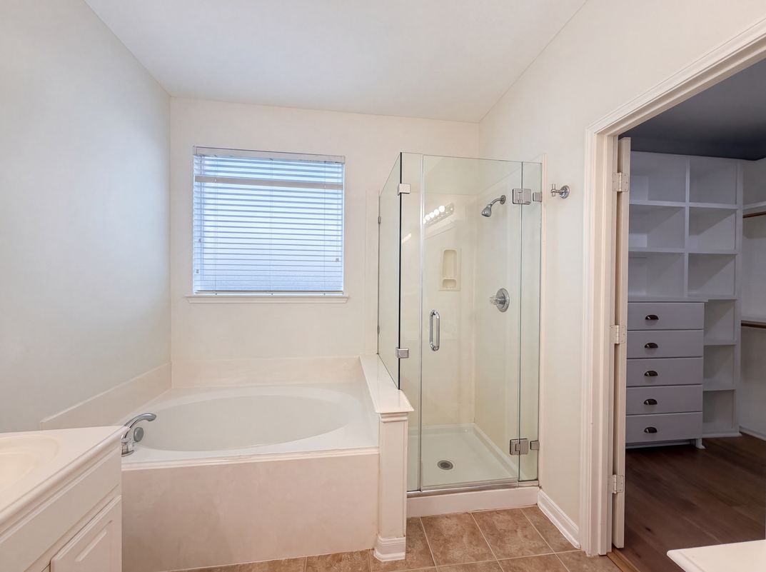 Photo 23 of 35 of 11314 Sailwing Creek Ct, Pearland, TX