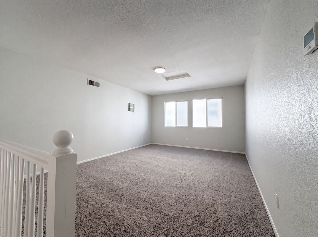 Photo 14 of 45 of 1570 Arcola Ave, Sacramento, CA