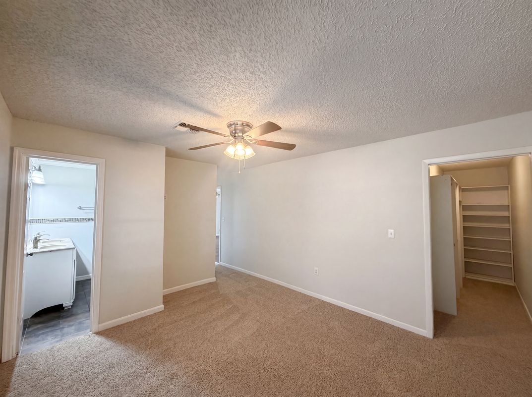 Photo 4 of 19 of 613 4th St NE, Fort Meade, FL