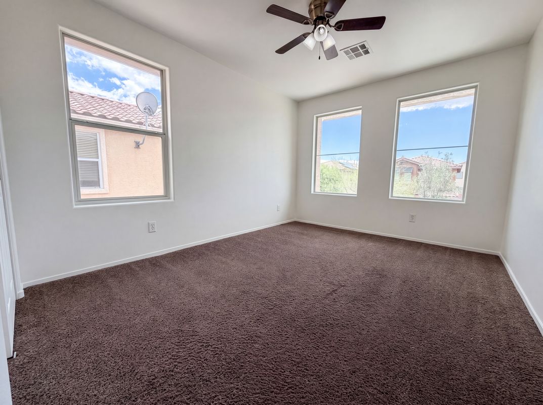 Photo 14 of 25 of 7478 Benlomond Ave, Las Vegas, NV
