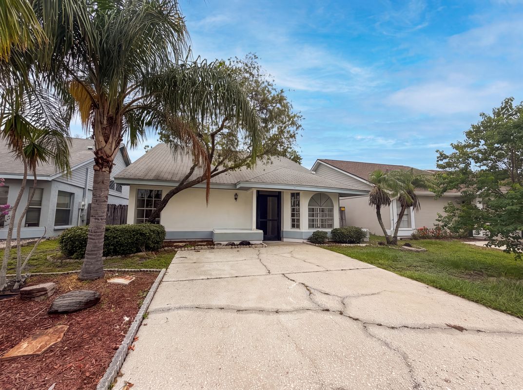 Photo 14 of 18 of 8613 Cottonway Ln, Tampa, FL