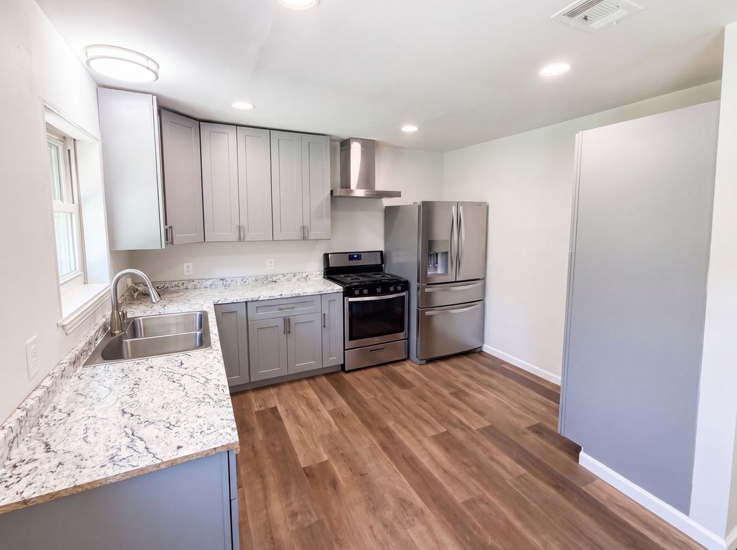 Photo 7 of 20 of 2415 Barnes Bridge Rd, Dallas, TX