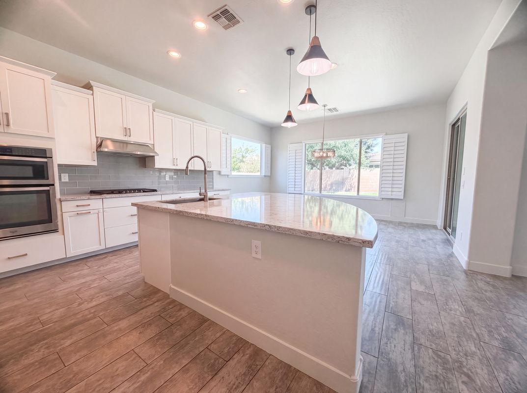 Photo 8 of 21 of 7552 E Peralta Ave, Mesa, AZ