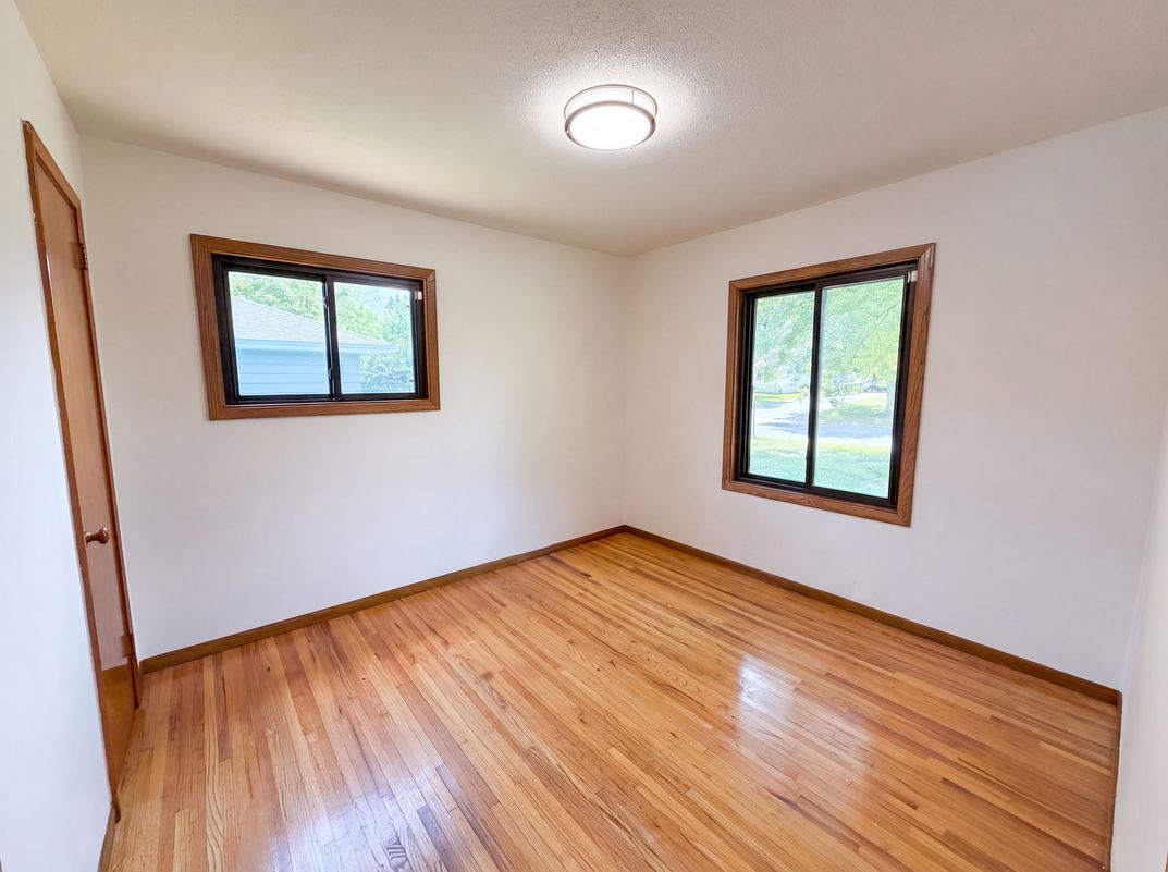 Photo 4 of 23 of 11353 N Heights Dr NW, Coon Rapids, MN