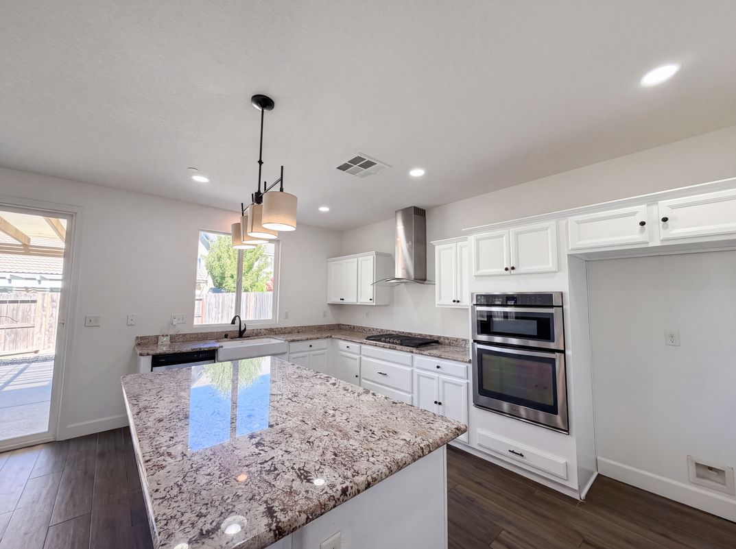 Photo 6 of 40 of 1216 Hamel Way, Galt, CA