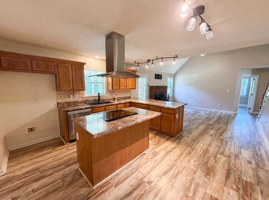 Property photo 2 of 311 Hickory Wood Dr