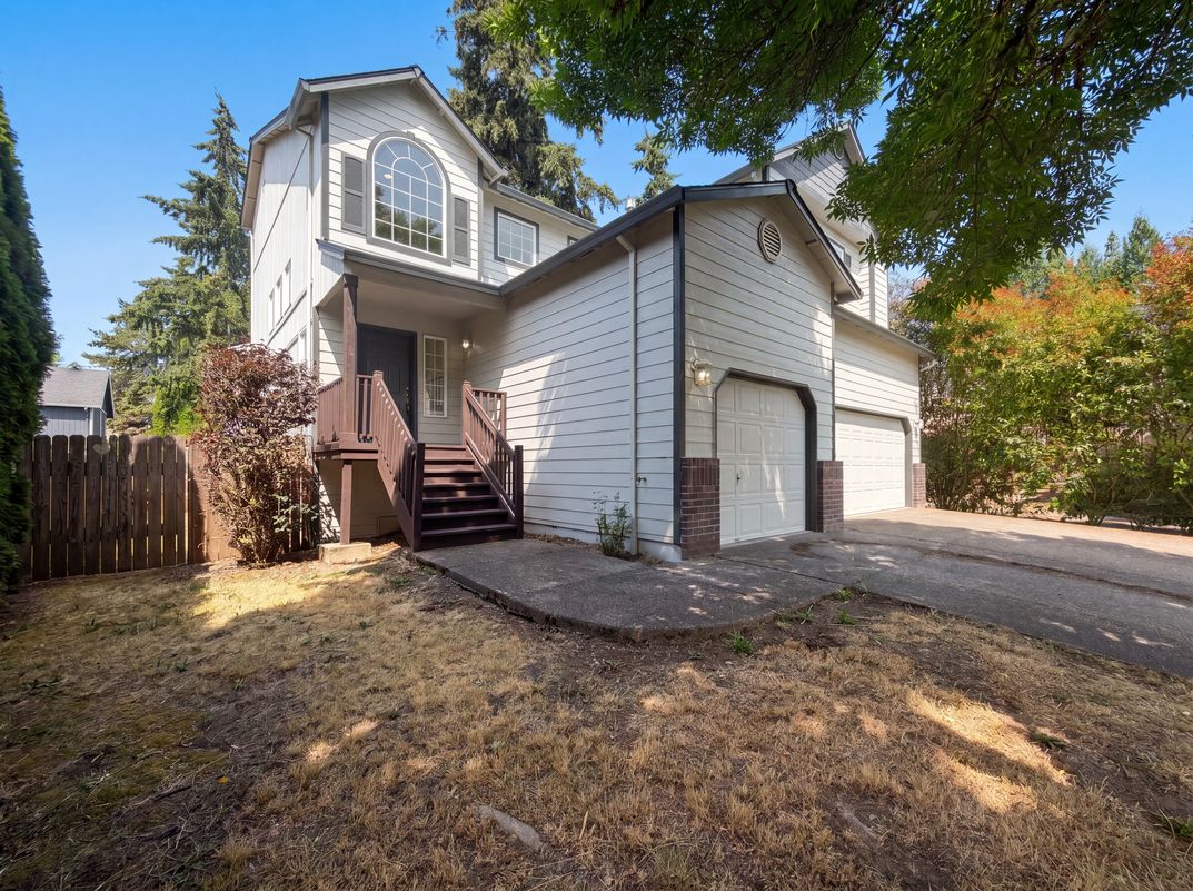 Property photo 1 of 451 NW Yosemite Ter