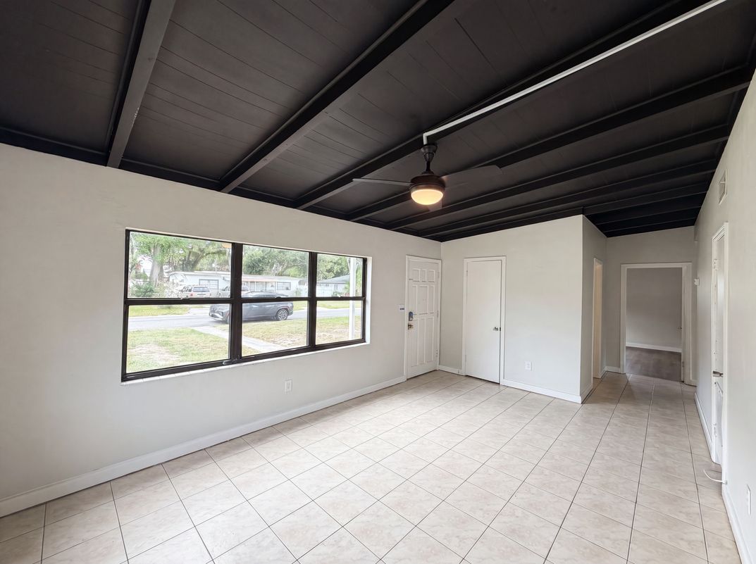 Property photo 3 of 917 Golden Rule Ct N