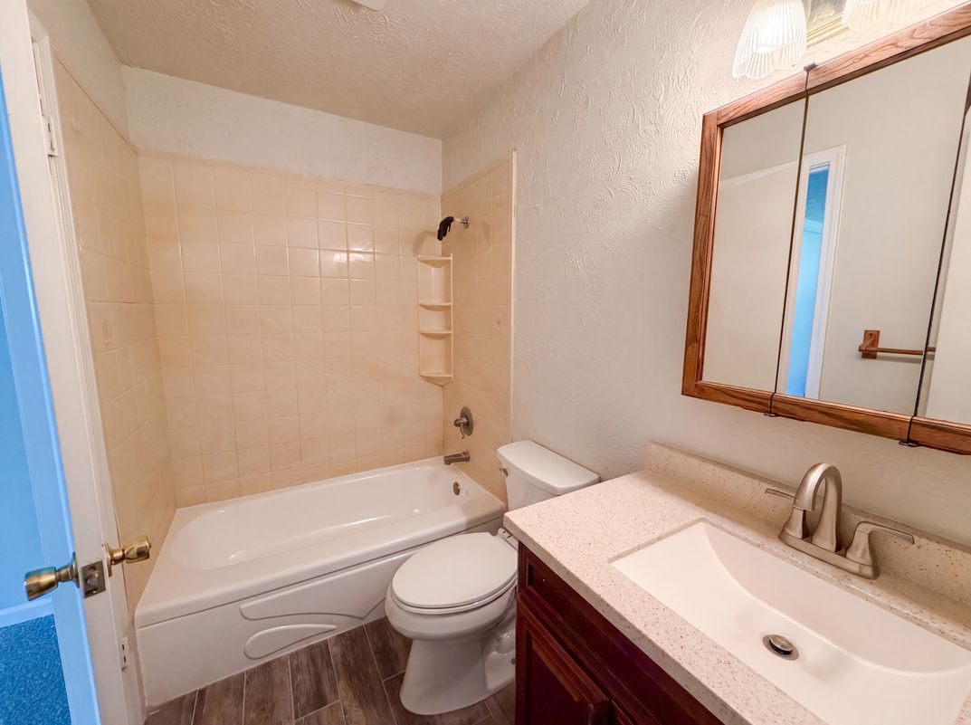 Photo 13 of 20 of 7533 Ardwell Dr, Indianapolis, IN