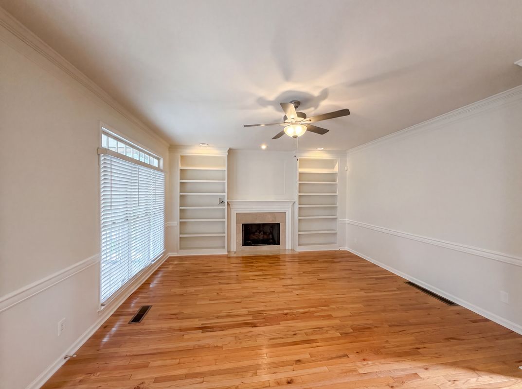 Photo 9 of 26 of 1900 Milfield Cir, Snellville, GA