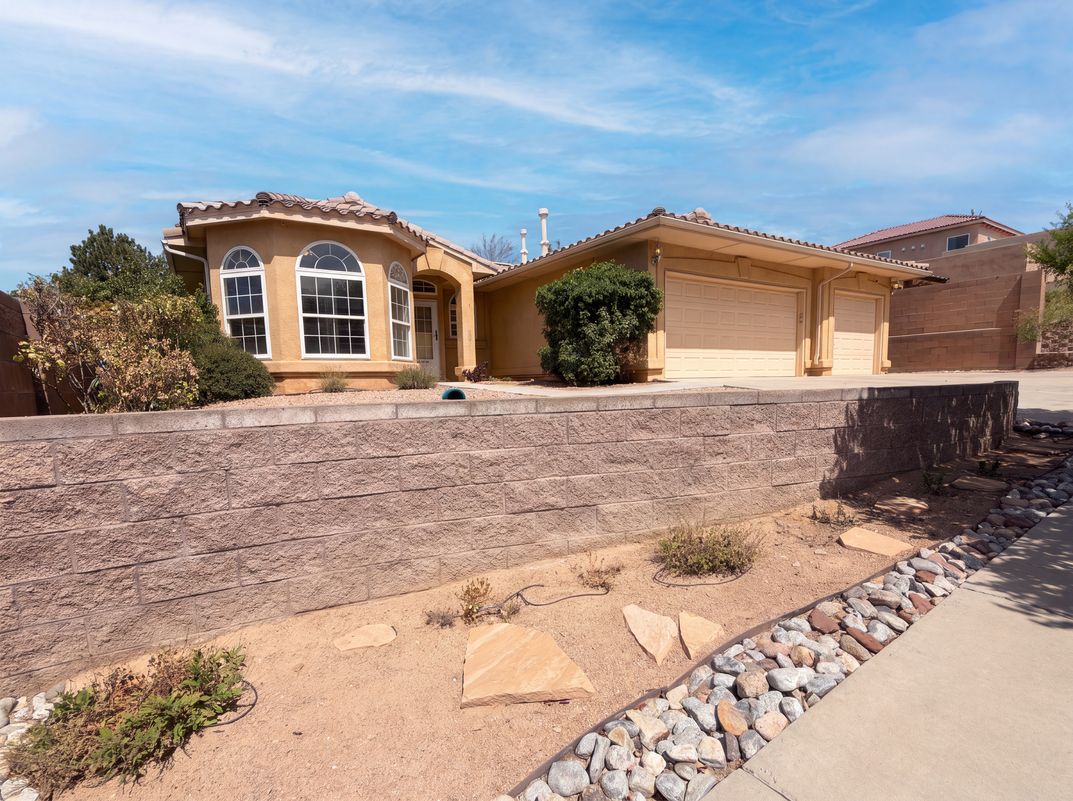 Photo 24 of 29 of 9809 Buckeye St NW, Albuquerque, NM