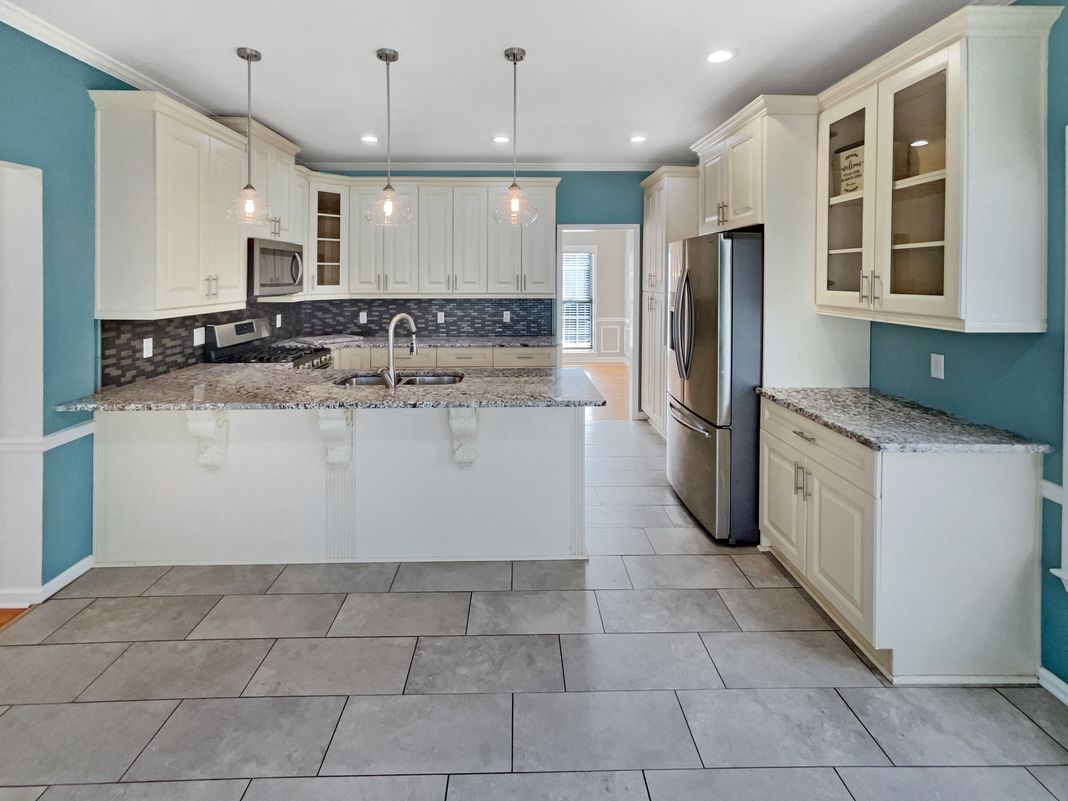 Photo 18 of 68 of 1370 Providence Dr, Lawrenceville, GA