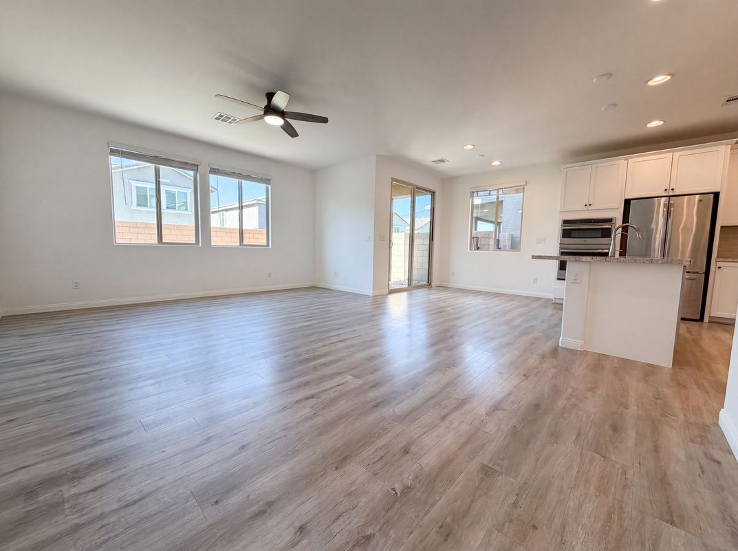 Photo 3 of 22 of 6238 Ashley Hills Ave, Las Vegas, NV