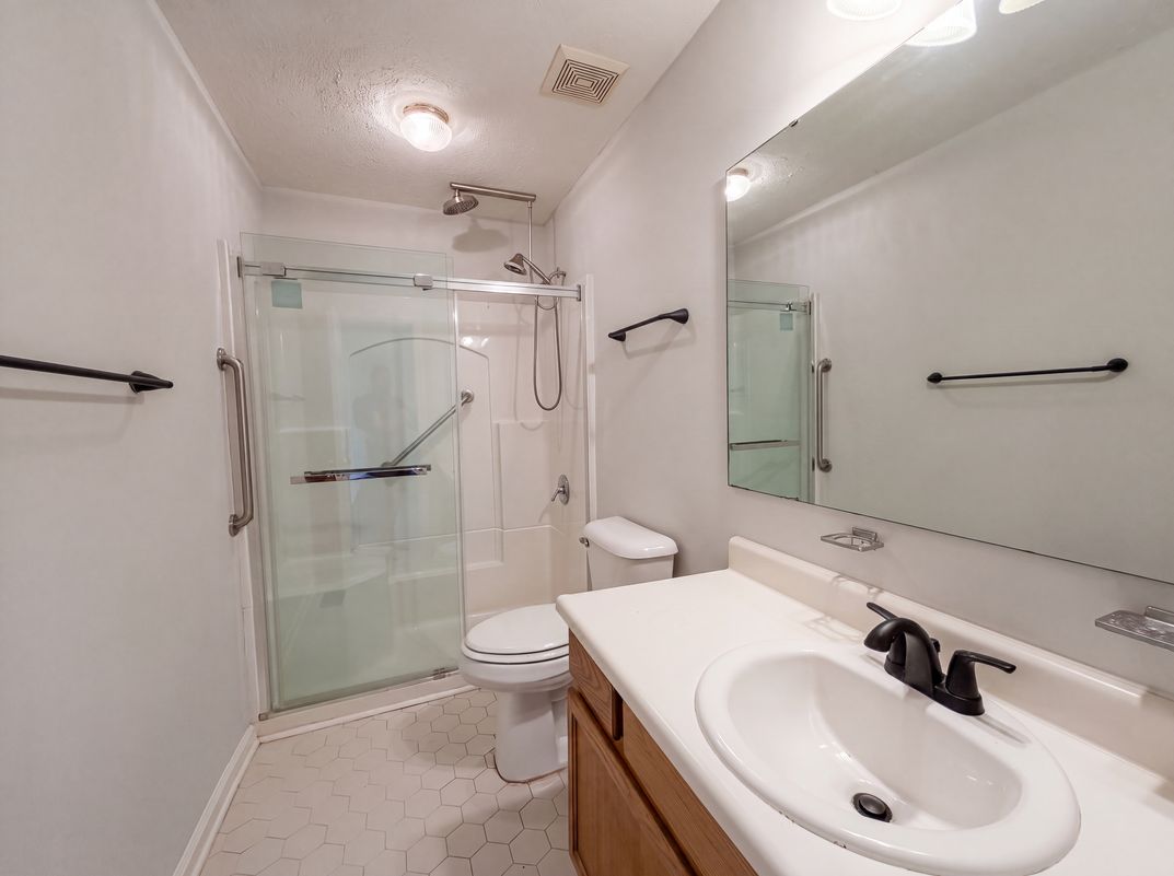 Photo 12 of 17 of 4013 Burleigh Pl, Fayetteville, NC