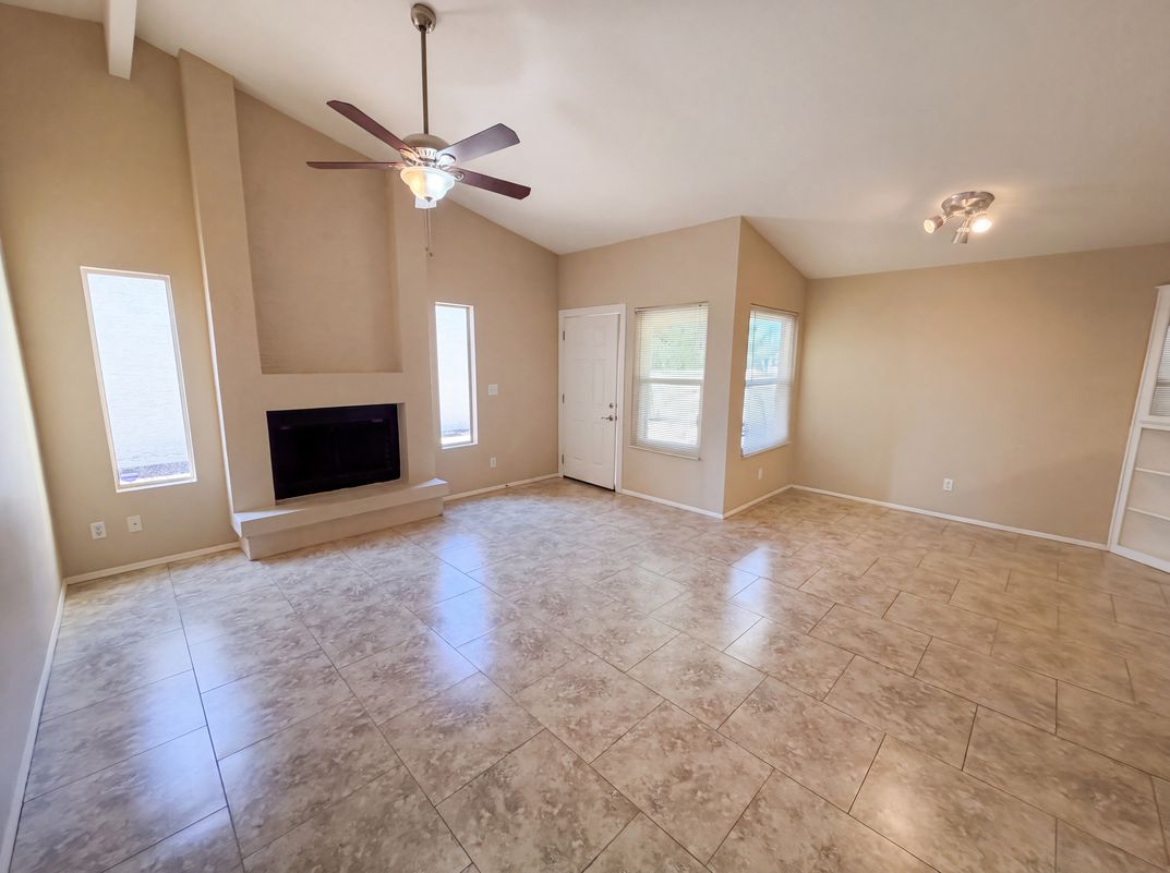Photo 3 of 21 of 1388 N Los Altos Dr, Chandler, AZ