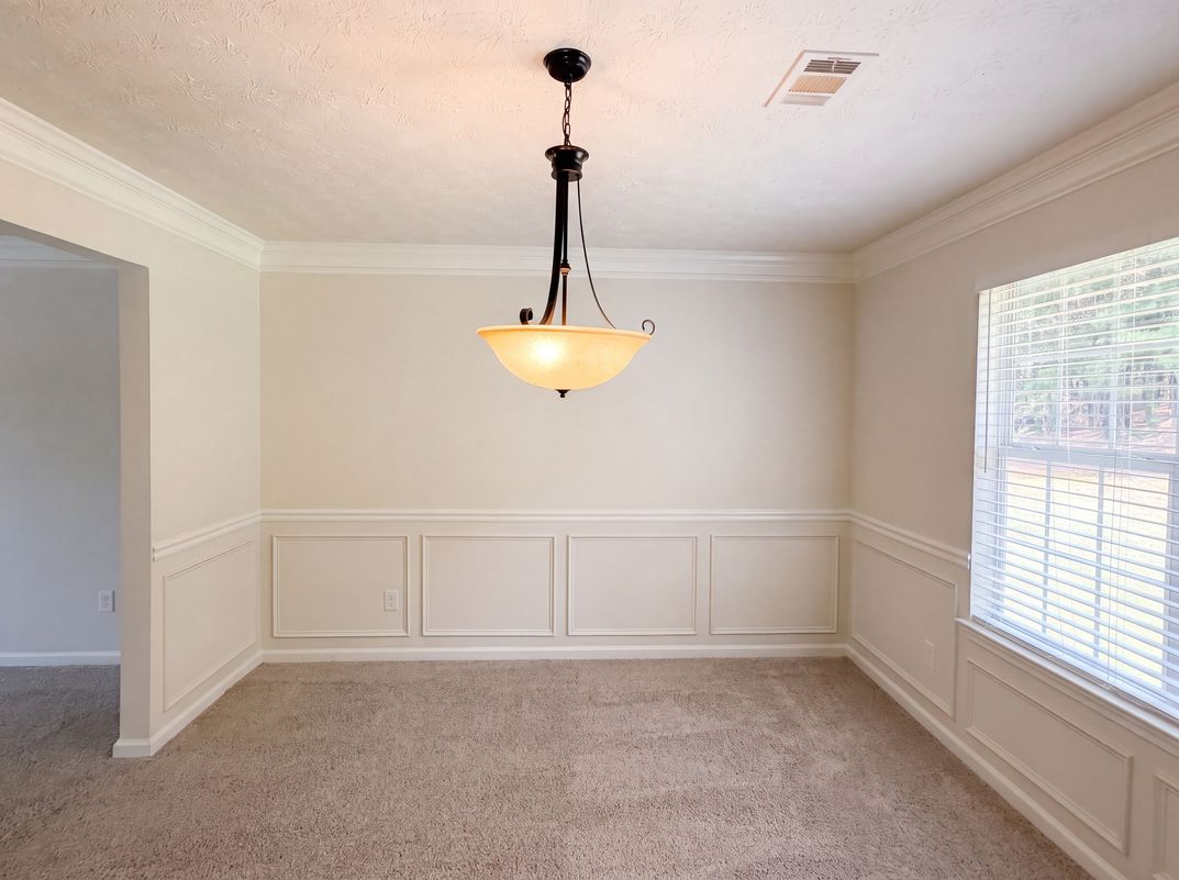 Photo 11 of 33 of 1672 Bennett Dr, McDonough, GA