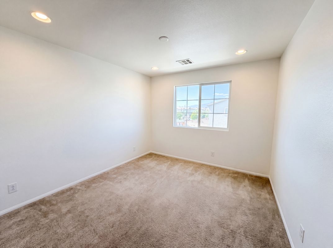 Photo 18 of 46 of 1561 Redolence Ave, North Las Vegas, NV