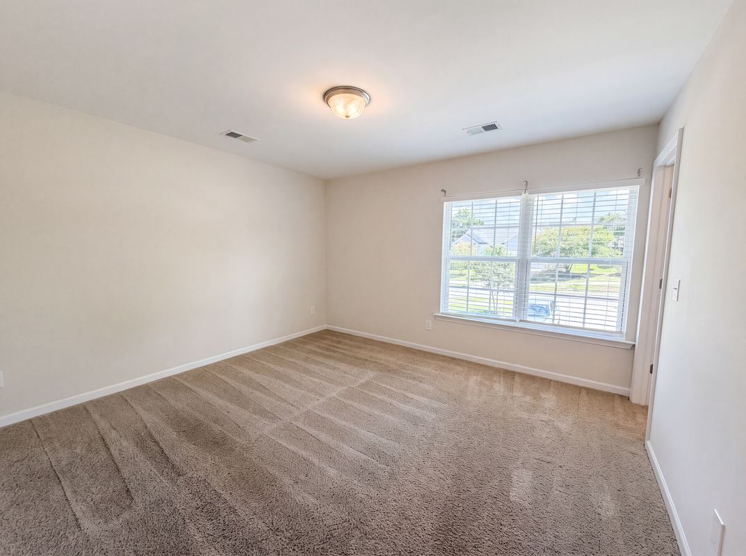 Photo 12 of 26 of 301 Rolling Knoll Dr, Columbia, SC